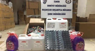 İzmir polisi, 45 kişinin ölümüne sebep olan sahte alkolleri yakaladı