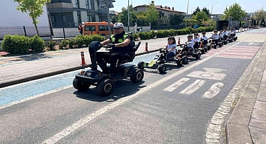 Trafik Haftası Etkinliğinde Öğrencilere HEDİYELER Verildi