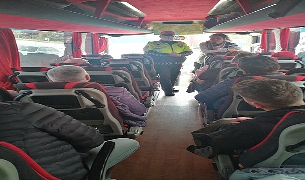 Otobüs Yolcularına Emniyet Kemeri Hakkında BİLGİLENDİRME