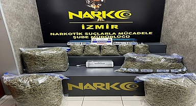 İzmir polisinden uyuşturucu sevkiyatı yapan zehir tacirlerine büyük baskın!