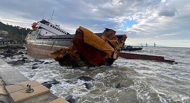 Zonguldak'da Yük Gemisi Battı