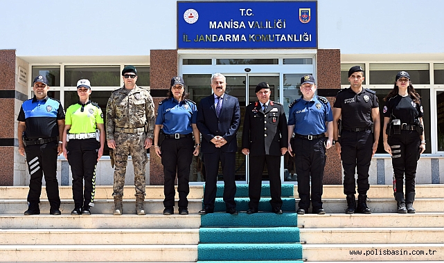 Aynı Bayrağın Altında, Aynı Görev Bilinciyle