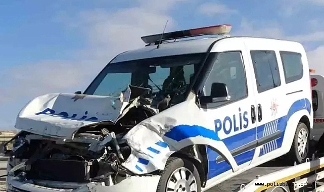 Polis Ekibi Kaza Yaptı: 
