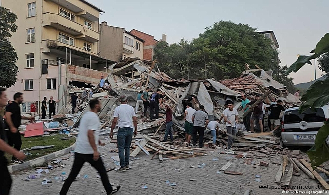 Balıkesir'de deprem: bir ölü 29 yaralı