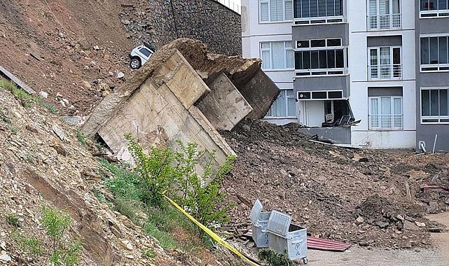 İstinat duvarı böyle çökmüş!
