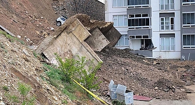 İstinat duvarı böyle çökmüş!
