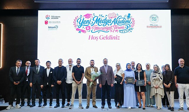 Arnavutköy'de Yeni Medya Akademi ikinci dönem mezunlarını verdi