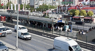 Baba-oğul, metrobüsten inince takip etti... Bıçaklayarak öldürdüler