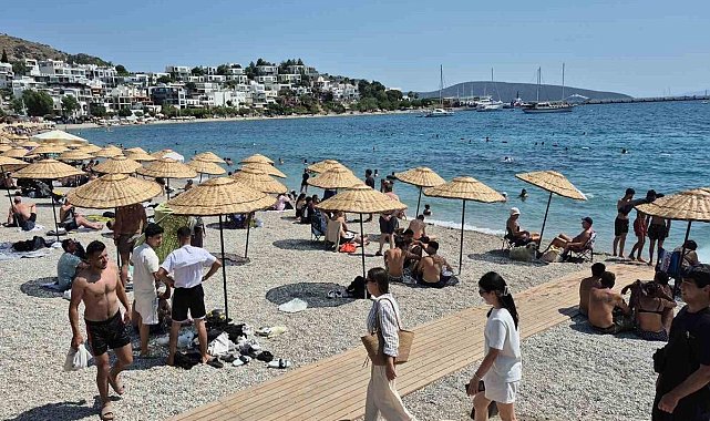 Bodrum’da sahiller doldu taştı