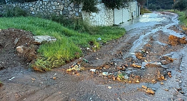 Datça'da bu yola 1 yıldır greyder bile gelmiyor!