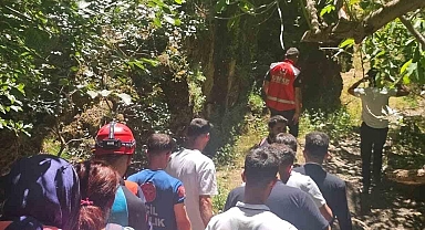 Hakkâri’de kayalıklardan düşen vatandaşı AFAD ve UMKE kurtardı
