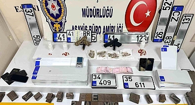 İstanbul'da sahte plaka basımı yapılan adrese operasyon yapıldı: 4 gözaltı
