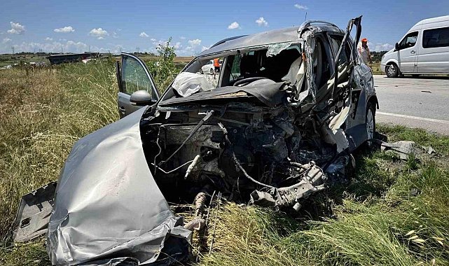 Kazada hurdaya dönen otomobilin sürücüsü hayatını kaybetti