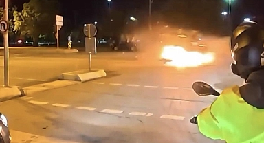 Maltepe'de feci kaza! Çarpışma sonrası otomobile alev aldı