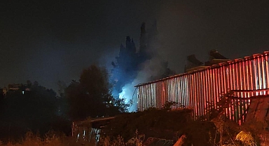 Seramik parçaları satılan iş yerinde yangın