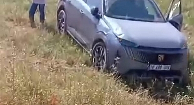 Siirt’te araç şarampole yuvarlandı, sürücü yaralandı