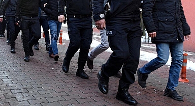 Son dakika | Seferihisar Belediyesi'ne rüşvet operasyonu! Başkan yardımcısı da gözaltında; 'Veli Ağbaba' detayı...