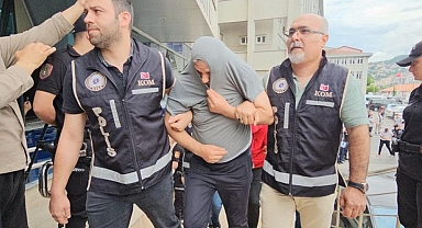 Yasa dışı kürtaj operasyonu! Doktorun odasından 500 bin TL çıktı