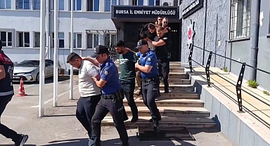 2,5 ay sürdü: Yaşlı çifti 'polisiz' diyerek 100 milyon lira dolandırdılar! Tatlı bile ikram etmişler...