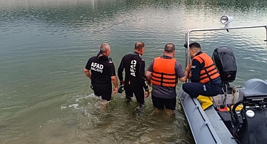 Burdur'da baraja giren genç kayboldu: Ekipler alarma geçti