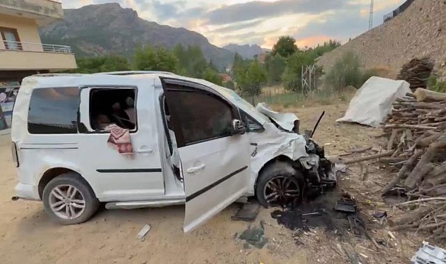 Hakkari'de meydana gelen trafik kazasında 3 kişi yaralandı