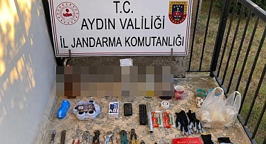Hırsızlık yaparken suçüstü yakalandılar