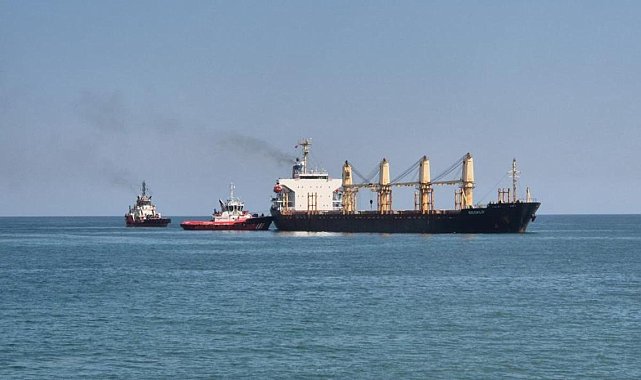 Tekirdağ açıklarında 4 gün önce karaya oturan çeltik yüklü gemi kurtarıldı